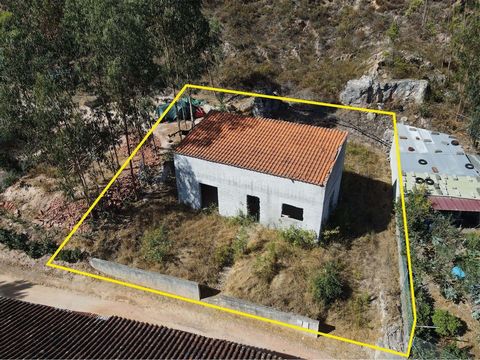 Are you looking for a villa to rebuild to your liking? This villa will be located 2 minutes from Miranda do Corvo, 10 minutes from the A13 with connection to Coimbra about 15 minutes. Miranda do Corvo is a Portuguese village in the district of Coimbr...