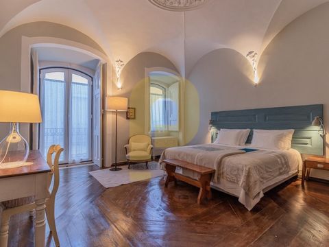 Discover this magnificent Guest House of charm, located in the heart of the historic center of Elvas, one of the most emblematic cities of the Alentejo. This unique property, housed in a historic neoclassical building of the late nineteenth century, ...