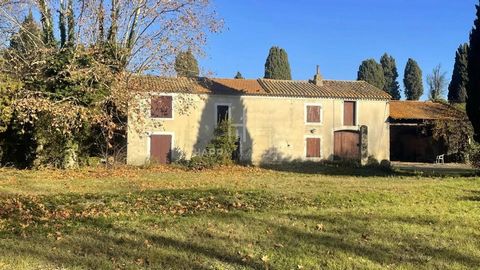 In the Saint-Rémoise countryside near the town centre, come and discover this authentic farmhouse, completely renovated, in a quiet place, surrounded by nature! A farmhouse of about 150m2 of living space + a barn of 25m2 as well as a large hangar of ...