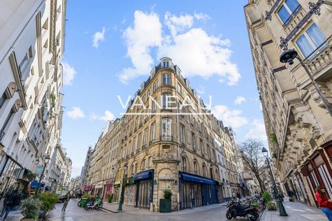 Vaneau is pleased to present to you on the fifth and sixth floors by staircase, of a beautiful building of 1732, a 2-room apartment of 47m² (weighted area), 40.77m² Carrez. South and West facing, very bright. Ideally located with an unobstructed view...