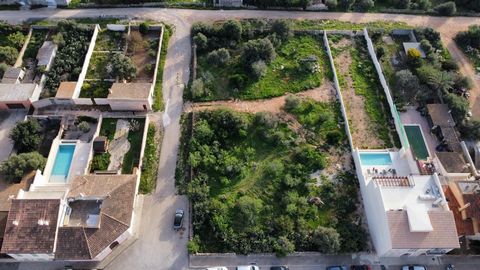 This plot in the heart of Ses Salines measures 2,490m2 and is located on a quiet street, near the village center with its restaurants, bars, and cafes. Enjoy the sea view. 3 units can be built on the plot. Very good investment. Don't hesitate to cont...