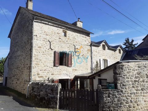 IMMOJOY David ... exclusively presents this village house of 100m2, located in a very quiet hamlet in the commune of BERTHOLENE. This house is composed as follows: Stone house with on the ground floor a living room of 24m2 with a wood burner, a separ...