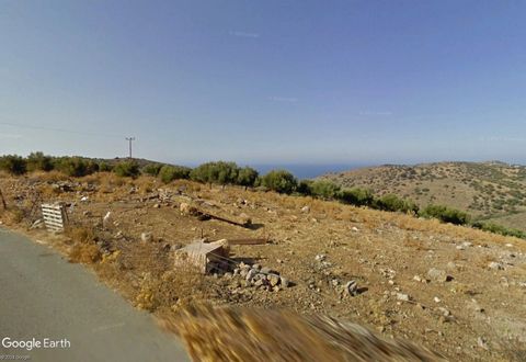 Located in Agios Nikolaos. A large plot of land of 8.123 m2 that can be divided into 5 plots of 1.624 m2 each with wonderful sea and mountain views. Total size of possible buildings is 2000 m2 plus basement areas. Each of the 5 plots can further be d...