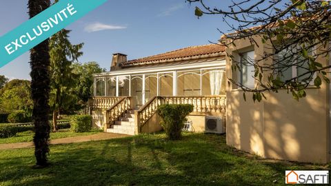 House to discover! Located in Jarnac, you are close to shops, the college, the town center and 5 minutes from the RN141 which goes from Angoulême to Cognac. This beautiful property has a vast wooded plot of 4361m2 (buildable and divisible) with a lar...