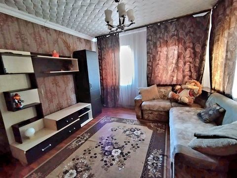 Арт. 62740053 Продаётся отличный дом за сравнительно недорогую цену в чудесном городе Хадыженск.В доме 3 комнаты, кухня, совмещённый санузел. Все коммуникации подключены: водоснобжение, газ, электричество централизованные.Тёплый и уютный дом, частичн...
