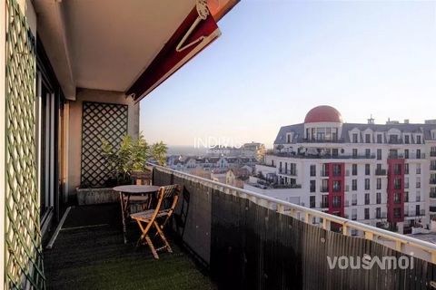PUTEAUX QUARTIER BERGERE/MOULIN TRAM T2/TER PUTEAUX 10MIN. In a family condominium, we offer two apartments combined in a 5-room 3-bedroom property facing south and completely refurbished including: An entrance, dining kitchen with Corian worktop and...