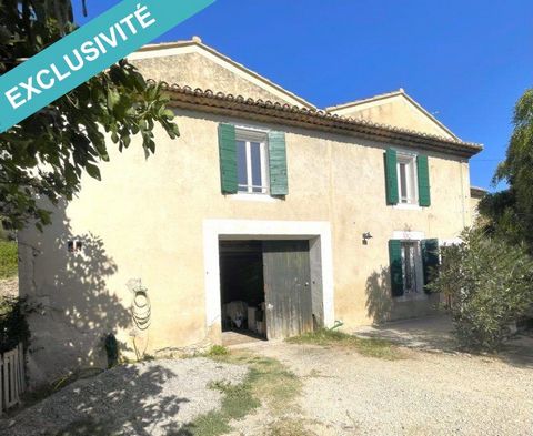 House or Mas, in the Mérindol countryside of approximately 100m² of living space with approximately 200m² of outbuildings on a plot of 17,000 m². The living area is made up on the ground floor of a living room-kitchen of approximately 40m². Upstairs,...