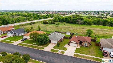 All of the lightbulbs match in this little stunner with the epoxy-coated flooring in all three bedrooms just a short drive from one of Fort Cavazos's (formerly Fort Hood) most popular gates on Clear Creek. Built in 1993, it's not perfect, but there a...