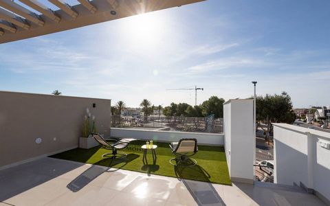 Bungalows for sale in San Pedro del Pinatar, Murcia, Costa Cálida These incredible homes are located just 3km from the beach, close to all services and the city center, consisting of 3 bedrooms and 2 bathrooms, living room, kitchen, garden and privat...