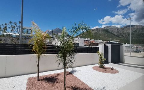 Beautiful villas for sale in Polop, Costa Blanca, Alicante Some wonderful homes on plots of 300m2. They have 3 bedrooms and 2 bathrooms, living room, kitchen, private garden. Located in a privileged environment with views of the sea and the mountains...