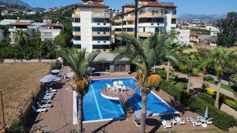 Ihre Traumwohnung in Alanya Demirtas! Diese prächtige 2+1-Wohnung befindet sich im 5. Stock des ersten Gebäudes zum Meer und wird Sie mit ihrem unverbaubaren Meerblick faszinieren! Diese 120 m² große Wohnung verspricht einen ruhigen Wohnraum, indem s...