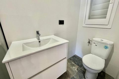 Welkom in dit exclusieve vakantieappartement in Begur, een waar paradijs aan de Costa Brava. Gelegen in een spectaculaire omgeving, biedt dit charmante vakantiehuis een unieke ervaring voor wie op zoek is naar een plek om te ontspannen en te genieten...