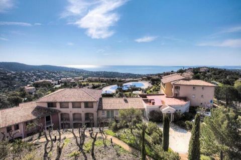 Nestled in a picturesque Provençal-style residence, this charming apartment is perfect for a seaside getaway. Accommodating up to four guests, it features a cozy living room with a double sofa bed and a separate bedroom with two single beds. The apar...