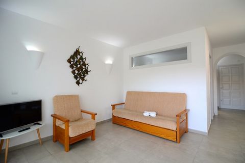 Waardeer dit appartement met 1 slaapkamer in het hart van de Costa Brava, volledig uitgerust om comfortabel plaats te bieden aan maximaal 4 personen in de gezellige ruimte van 40 m². Met uitzicht op de tuin dat de rust versterkt, biedt deze woning ee...