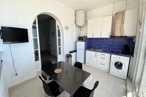 Geef uw vakantie een boost met dit panoramische appartement met uitzicht op de zee in Saint Cyr sur Mer. Dit appartement van 30 m², gelegen boven de zee. Al het nodige comfort voor een aangenaam en plezierig verblijf in een idyllische omgeving. Volle...