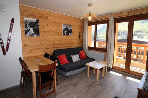 Das Anwesen bietet neben einer erstklassigen Lage ein komfortables 33 m² großes Apartment für bis zu 4 Gäste im 4. Stock (mit Aufzug) der Residenz „Grande Balme II“ in Tignes Le Lac – Les Almes. Die Wohnung verfügt über ein Wohnzimmer mit Schlafsofa ...