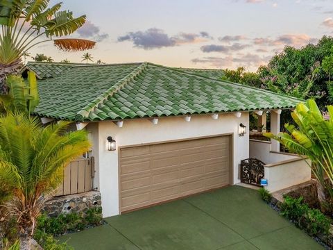 *1- STORY RANCH* in* WAILEA KIALOA* 2056 SQ FT 3 Bed, 2 Bath, 2 Car GARAGE! Built-In SALT WATER POOL & SPA with QUARTZITE Decking. Private GATED Cul-de-Sac of only 23 CUSTOM Multi-Million $$$ Homes. Spectacular OPEN GREATROOM plan with ABUNDANT WINDO...