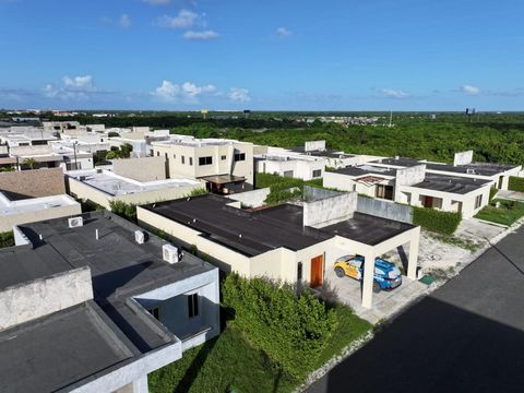 Haus mit 3 Schlafzimmern, brandneu in Punta Cana. 5 Minuten zum Flughafen, 15 Minuten zum Strand, direkt auf der Rückseite eines Lebensmittelzentrums. Sehr gute Lage. Das Haus wurde noch nie benutzt.