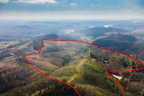 Artikelnummer: T-006 Grundstück mit 48.775 ha und einer Ruine von 98 m² in Vale do Lobo, Marmelete, 20 Minuten von Aljezur und Lagos entfernt und nur wenige Gehminuten vom Bravura-Staudamm entfernt. Nach Angaben des PDM von Monchique kann es möglich ...