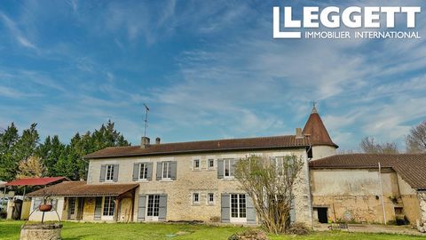 A27870NWO16 - This character house is located in a small village, not far from Chalais, a small town with all amenities and a large weekly market. Pleasantly laid out, it offers spacious accommodation and is in good general condition. The former 16th...