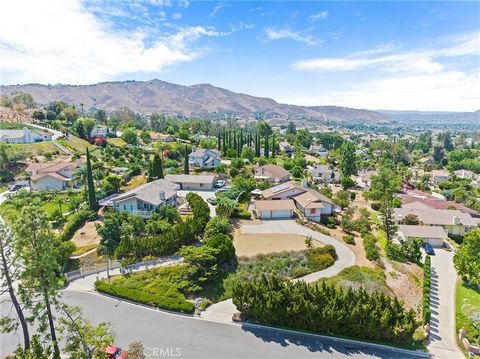 The Seller is leaving $50,000 in equity for the new buyer, and the septic leach lines have been upgraded ($10,000). Citrus is located in the desirable (Unincorporated) Riverside off La Sierra inside 