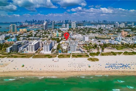 Rzadka okazja do posiadania rezydencji 2 BD, 2BA w aparthotelu położonym w dzielnicy South of Fifth w Miami Beach. Jako jeden z niewielu licencjonowanych wynajmów krótkoterminowych w Miami Beach, jest to idealna rezydencja jako drugi dom, który można...