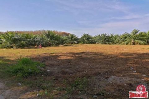 One Rai of prime land is for sale within walking distance to Natai Beach. This is flat land and has nice surroundings, perfect for a house near the beach. There is a good tarmac access road and utilities available are electricity and government water...