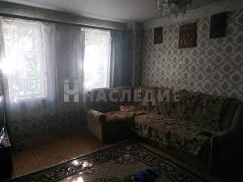 Номер в базе компании: 27554871. Предлагаем купить дом в районе 19 школы, Дому необходим ремонт, так как в нем никто не проживает, Кухня ванная и столовая находятся в цокольном этаже, туалет на улице. Можно сделать перепланировку и ремонт на свой вку...