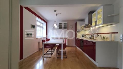 +++Please understand that due to the exclusivity of this property, we will only answer inquiries with COMPLETE personal information (complete address, phone number and e-mail)+++ This 63m² 2.5 room apartment in a listed building, impresses with its l...