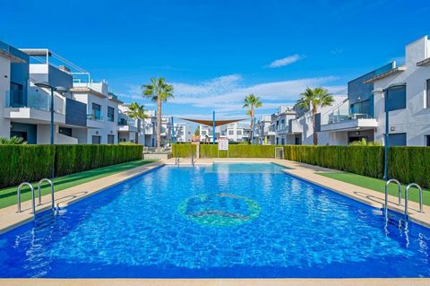 This beautiful ground floor apartment in Pilar de la Horadada offers an ideal blend of modern comforts and sunny outdoor living, perfect for both permanent living and holiday accommodation. Located in a well maintained complex, you will enjoy all the...