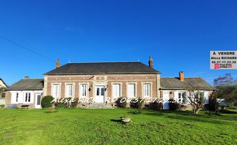 Alexa richard propriétés privée, J'ai le plaisir de vous faire découvrir, cette maison normande d'une superficie d'environ 180m2. Edifiée sur une parcelle de 4228 m2 environ. Le tout clos et arboré sans vis à vis en campagne des années 1900 Maison qu...