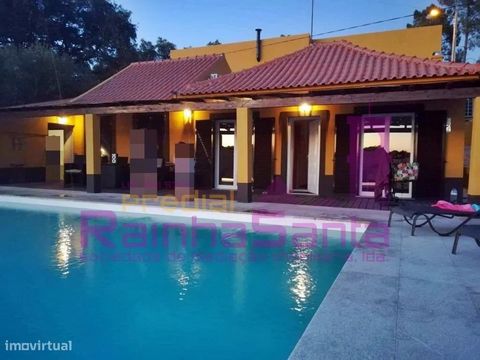 Excelente propiedad de villa de 4 dormitorios, por. piscina y gimnasio. 5.000 m2 de terreno PROPIEDAD SIN LICENCIA Composición: Planta baja: Los 3 dormitorios, todos con persiana a la piscina Salón muy generoso equipado con aire acondicionado y estuf...