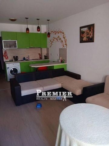 To your attention we offer a spacious studio meters from the beach in the Old Town of Pomorie, the apartment is for sale fully furnished as in the photos, the center of Pomorie is only 200m. The beach is only 40 meters away, around with a very develo...