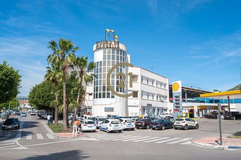 PROPRIÉTÉ EXCLUSIVE !!!! Opportunité d'investissement. Hôtel à Marbella, Costa del Sol, à vendre. Hôtel Ciudad de Marbella. Ce bâtiment hôtelier est situé à côté de la gare routière de Marbella, tout près de l'hôtel rénové Club Med Magna Marbella. L'...