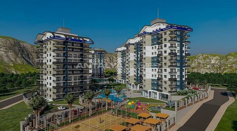 Luxe Woningen Dicht bij de Zee in Alanya Avsallar Ruime woningen zijn gelegen in Avsallar, een snelgroeiende en zich ontwikkelende regio in Alanya. Avsallar is de oogappel van Alanya omdat het een regio is die wordt bewonderd om zijn ontwikkeling. De...