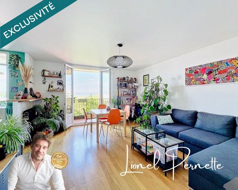 Rue F. Fays, à 2 pas de Cusset et du Médipole, venez découvrir ce bel appartement familial de 91m²(87m² carrez) avec son balcon. Situé au 7ème et dernier étage, l'appartement jouit d'une vue sans vis à vis et est baigné de lumière avec ses 3 expositi...