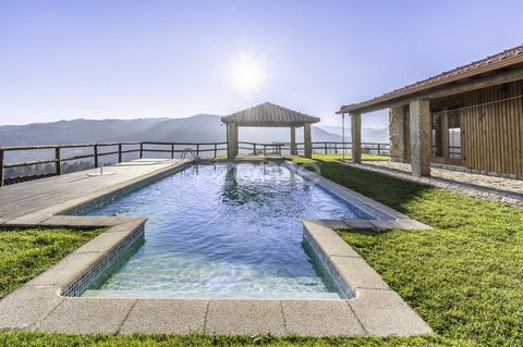 Identificação do imóvel: ZMPT573452 Charmante Villa mit 3 Schlafzimmern in Celorico de Basto mit Pool und atemberaubendem Blick auf die Serra do MarãoEntdecken Sie den perfekten Rückzugsort im Herzen der Natur mit dieser herrlichen Villa mit 3 Schlaf...