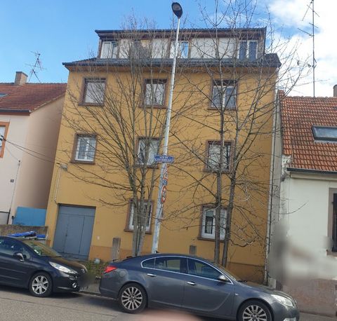 un immeuble de rapport de 310m2, 06 appartements T2,T3 en location . une rentabilité de 6,3%