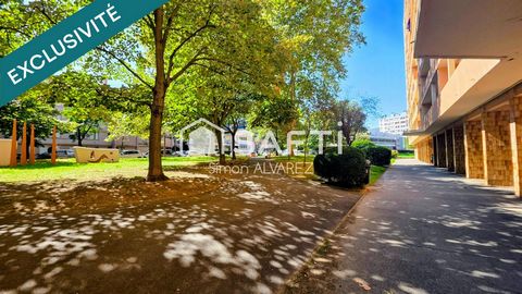 T5 de 77 m² proche métro