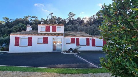 Accès à la plage depuis le jardin!