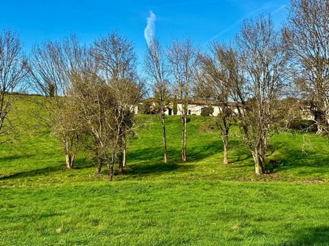 Maison avec piscine sur 5 hectares de terrain