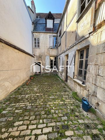 Maison de caractère 280m2 – Centre historique