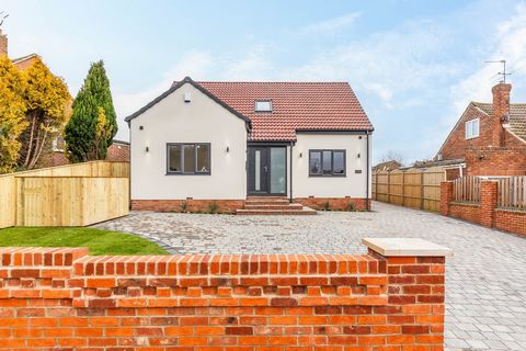 The property offers an elegant entrance hall with a glass and oak staircase leading to the first-floor accommodation, a very spacious dining kitchen and living area has Bi-Folding doors opening to the rear terrace and gardens. There are two bedrooms ...