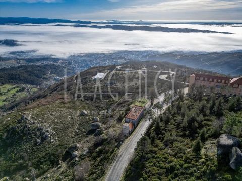 Welcome to your future investment in the stunning Serra da Estrela. This is a unique opportunity to experience the charm of the mountains, where every sunrise is a work of art and every sunset provides a serene experience. The property offers spectac...