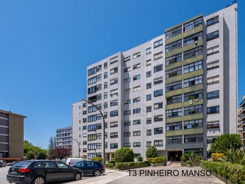 3 bedroom apartment located 1KM away from the Francos metro station, the entrances and exits of the city of Porto. - One Suite + two bedrooms supported by a complete bathroom. - Common room with fireplace. - Kitchen with balcony. - 1 parking space wi...