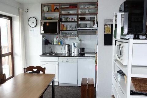 Ce spacieux appartement de 3 pièces est parfait pour accueillir jusqu'à huit personnes, offrant confort et commodité. La première chambre comprend un lit double (140), tandis que la seconde dispose d'un autre lit double (140) avec un lit simple super...