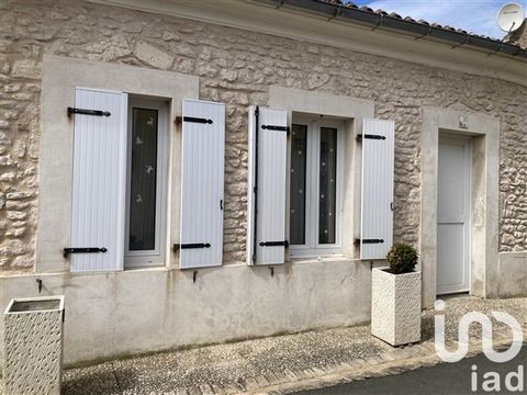 iad France - Edith DUPONT vous propose: Cette jolie maison de plain-pied, de caractère, à 5 mn à pied du centre bourg, vous propose: entrée sur pièce de vie avec cheminée insert, cuisine aménagée indépendante, donnant accès à une lumineuse terrasse, ...