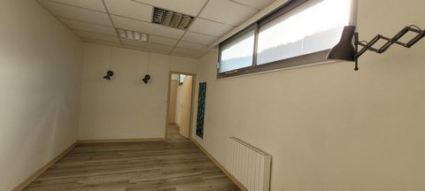 Local professionnel 3 pièces - Dinan