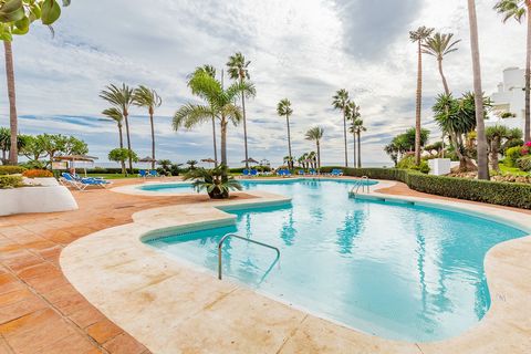Located in Estepona. Alcazaba Beach, this southfacing 2 bedroom, 2 bathroom apartment has a good size terrace with open views to the garden, pool and the sea. The apartment has airconditioning, smart TV, WIFI. The complex with 7 swimming pools, gym, ...