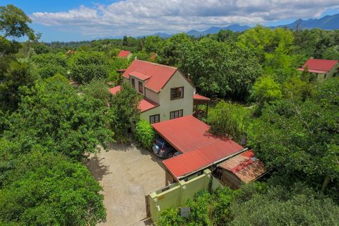 1,27Ha Nature Lover's retreat with 5 self catering cottages and a house on 1,27Ha property bordering the natural indigenous Homtini forest of the Garden Route National Park Your Oasis in Nature's Embrace - Forest Edge Cottages, a unique lifestyle inv...